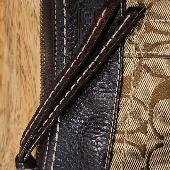 Coach Soho Crossbody 2006 10402 - Picture 10 of 13